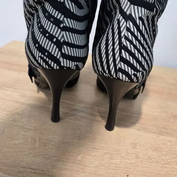 Bruno Magli Womens Graphic Print Tall Dress Boots Sz 37 / 6.5-7 fur pointed toe - Picture 8 of 14